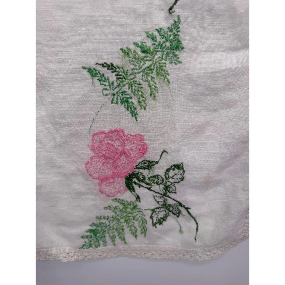Vintage Embroidered Table Runner Dresser Scarf Floral Lace Trim Decor 35x12